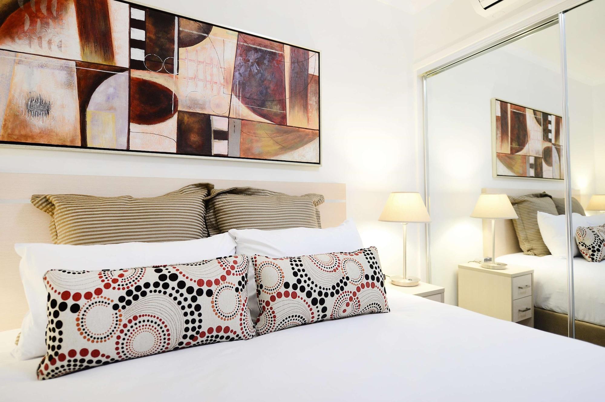 Oaks Moranbah Suites Екстер'єр фото
