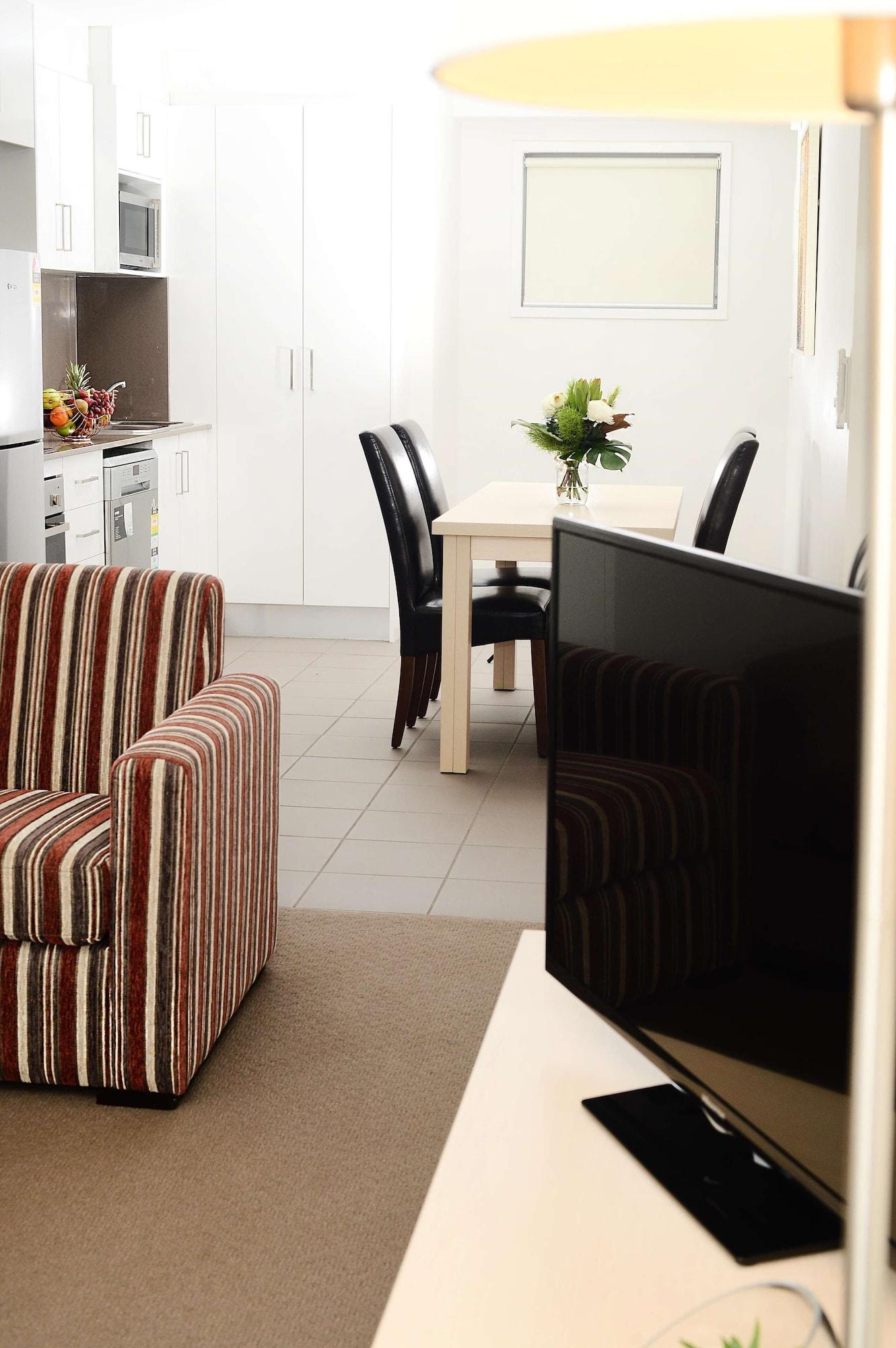 Oaks Moranbah Suites Екстер'єр фото
