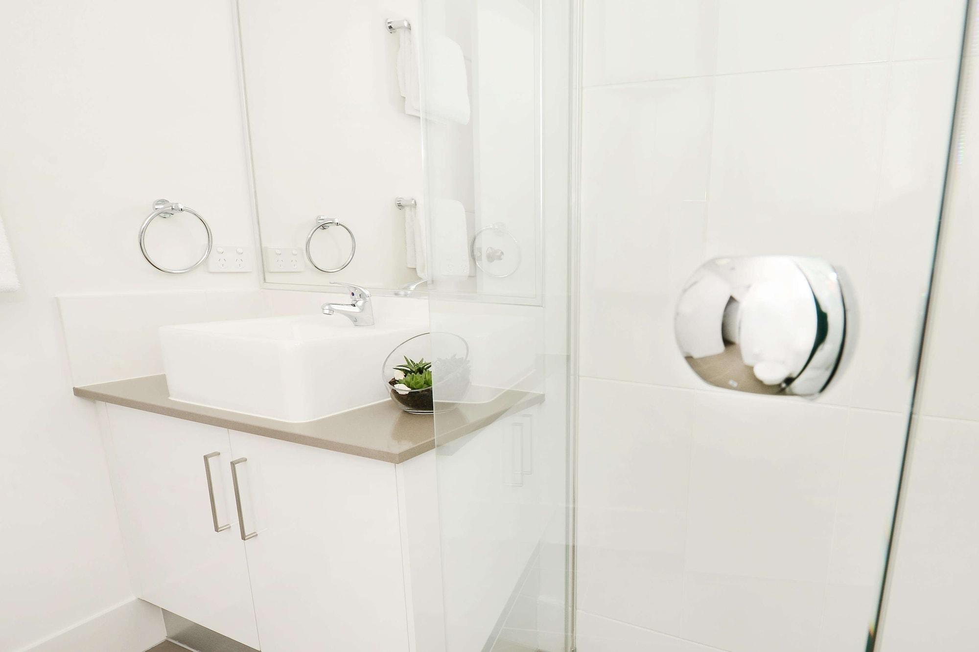 Oaks Moranbah Suites Екстер'єр фото