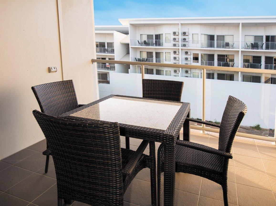 Oaks Moranbah Suites Екстер'єр фото